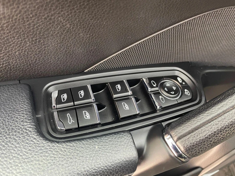2016 Porsche 958 Cayenne S - Image 14 of 21