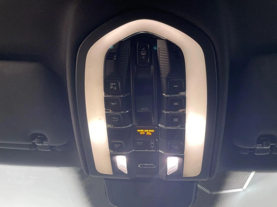 2016 Porsche 958 Cayenne - Image 30 of 31