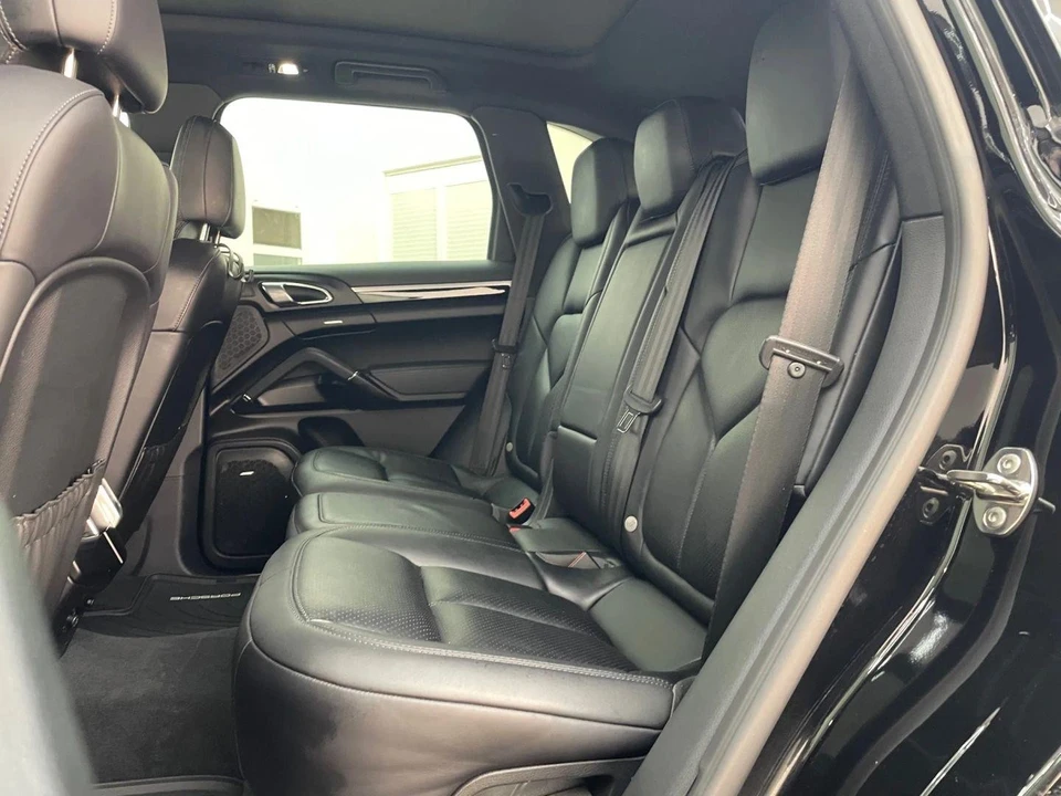 2016 Porsche 958 Cayenne - Image 16 of 31