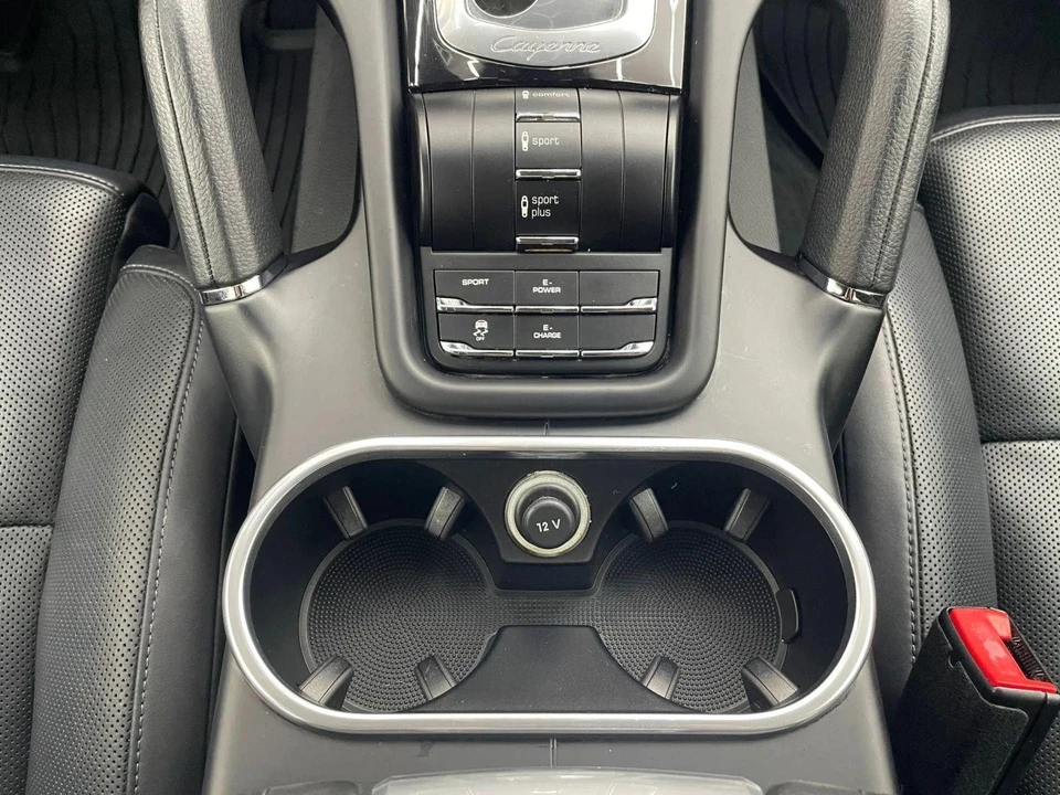 2016 Porsche 958 Cayenne - Image 25 of 31
