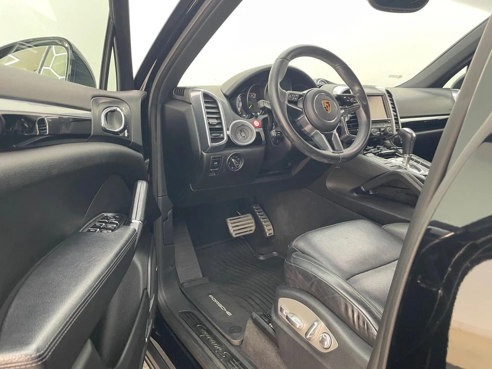 2016 Porsche 958 Cayenne - Image 10 of 31