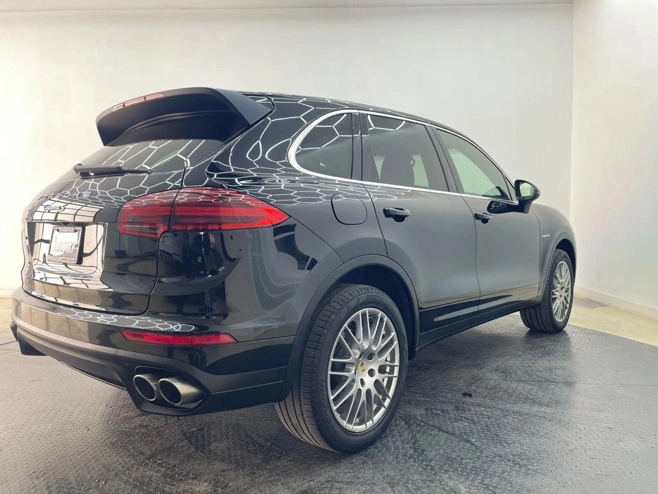 2016 Porsche 958 Cayenne S - Image 4 of 21