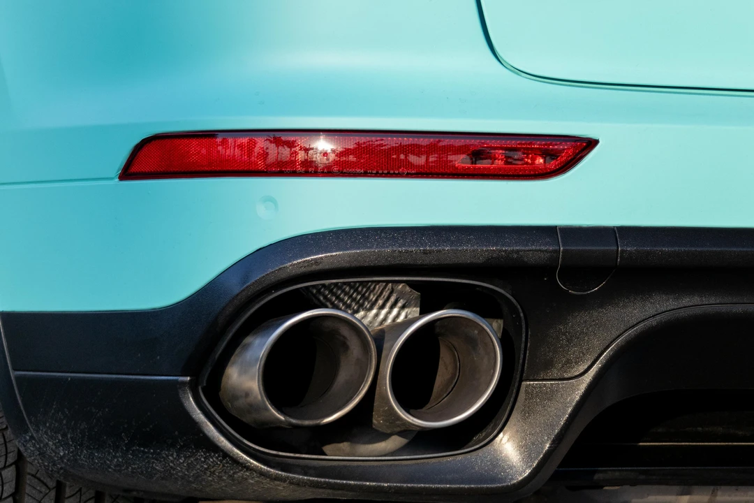 2016 Porsche 958 Cayenne S - Image 15 of 31