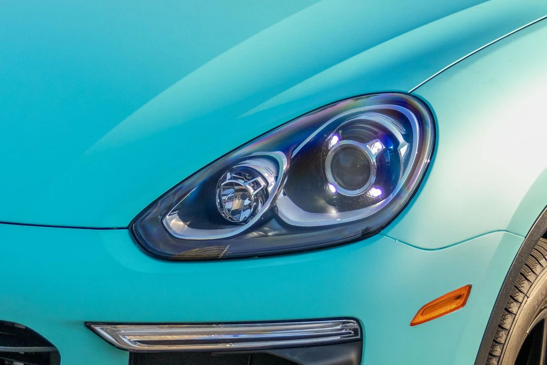 2016 Porsche 958 Cayenne S - Image 10 of 31