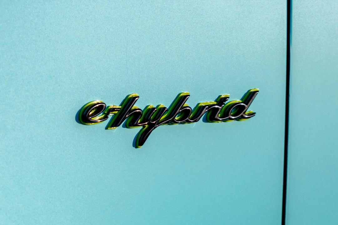 2016 Porsche 958 Cayenne S - Image 12 of 31