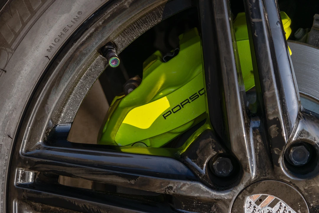 2016 Porsche 958 Cayenne S - Image 25 of 31