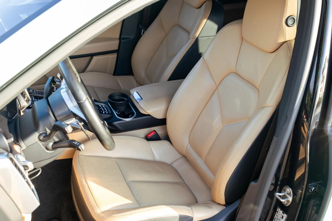 2016 Porsche 958 Cayenne S - Image 27 of 31