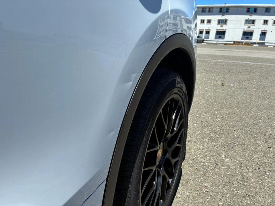 2016 Porsche 958 Cayenne S - Image 25 of 31