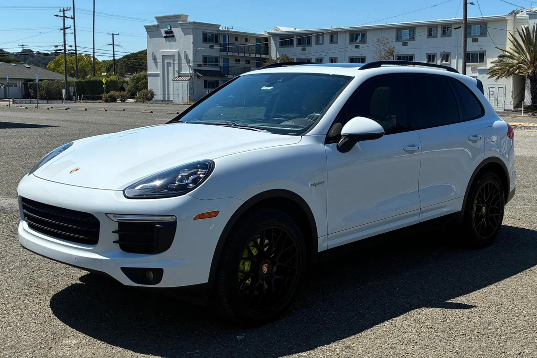 2016 Porsche 958 Cayenne S - Image 7 of 31