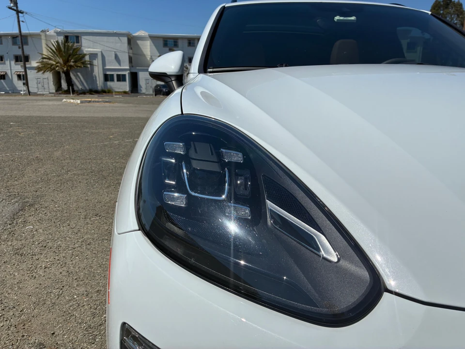 2016 Porsche 958 Cayenne S - Image 11 of 31