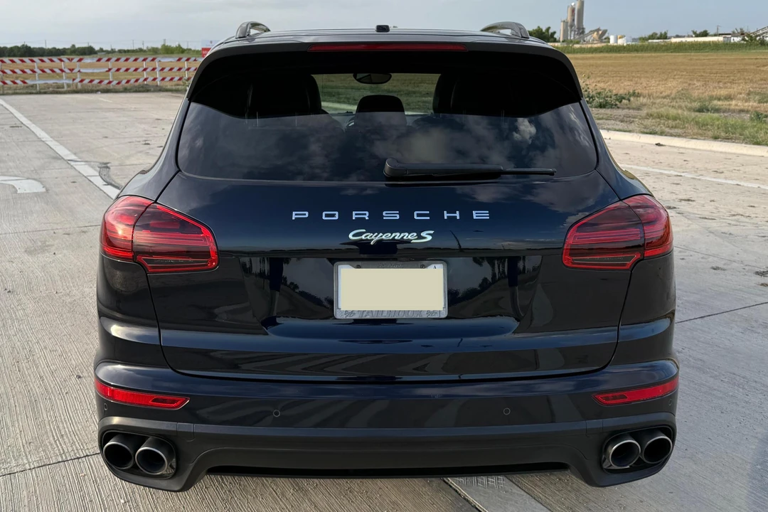 2016 Porsche 958 Cayenne S - Image 5 of 31