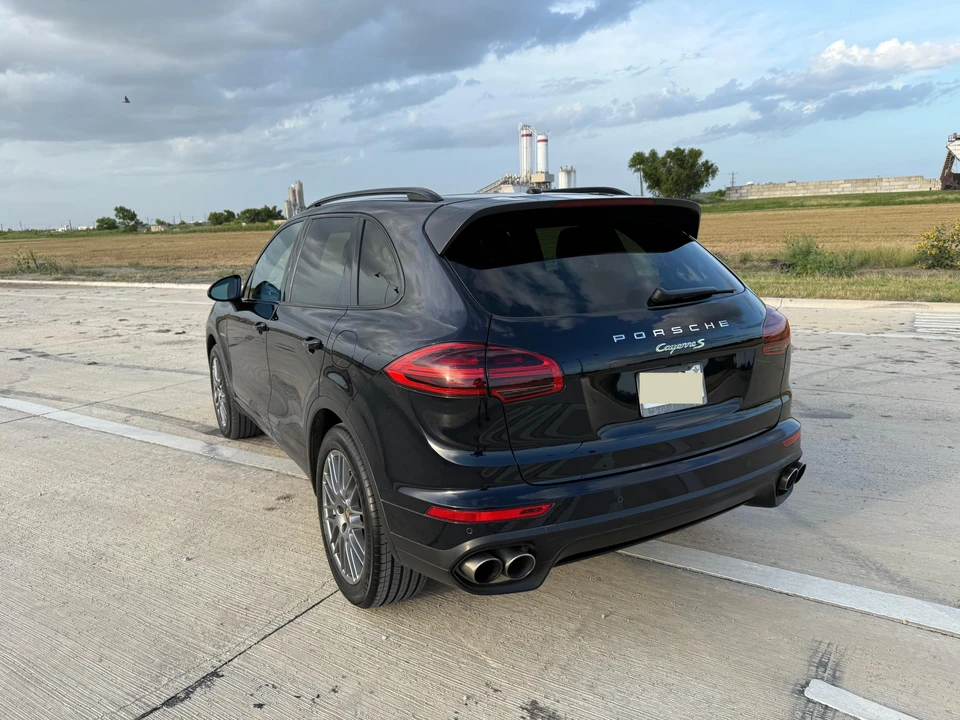 2016 Porsche 958 Cayenne S - Image 21 of 31