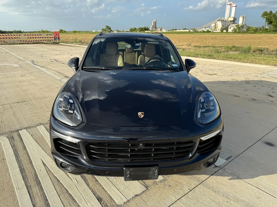 2016 Porsche 958 Cayenne S - Image 6 of 31