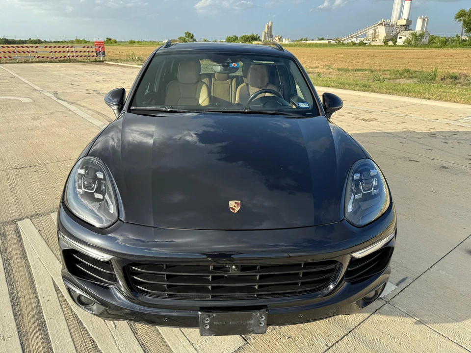 2016 Porsche 958 Cayenne S - Image 8 of 31