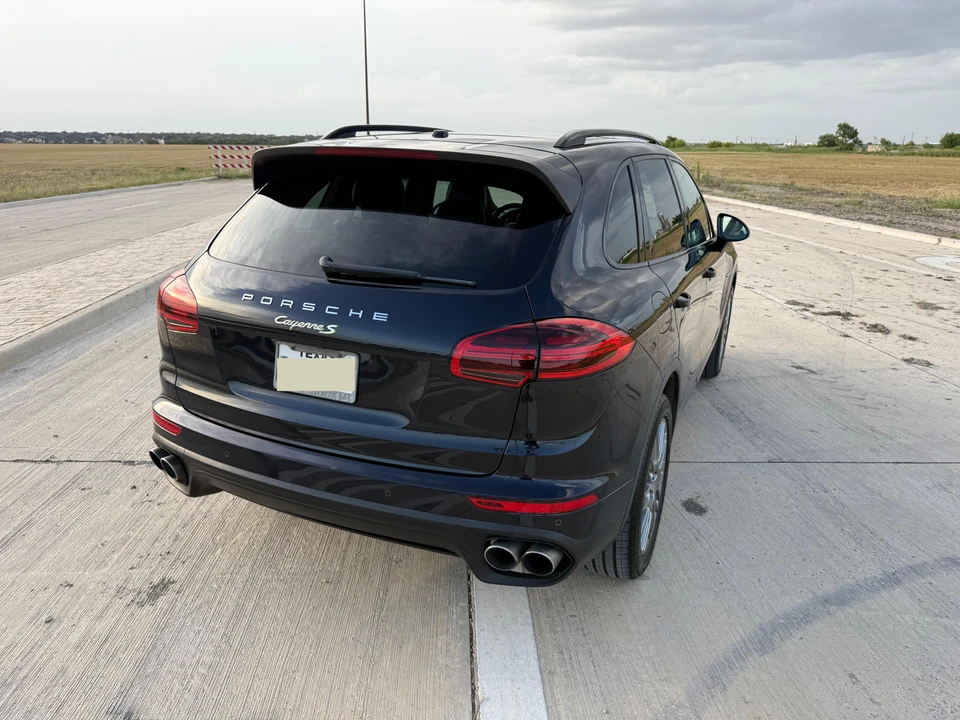 2016 Porsche 958 Cayenne S - Image 29 of 31