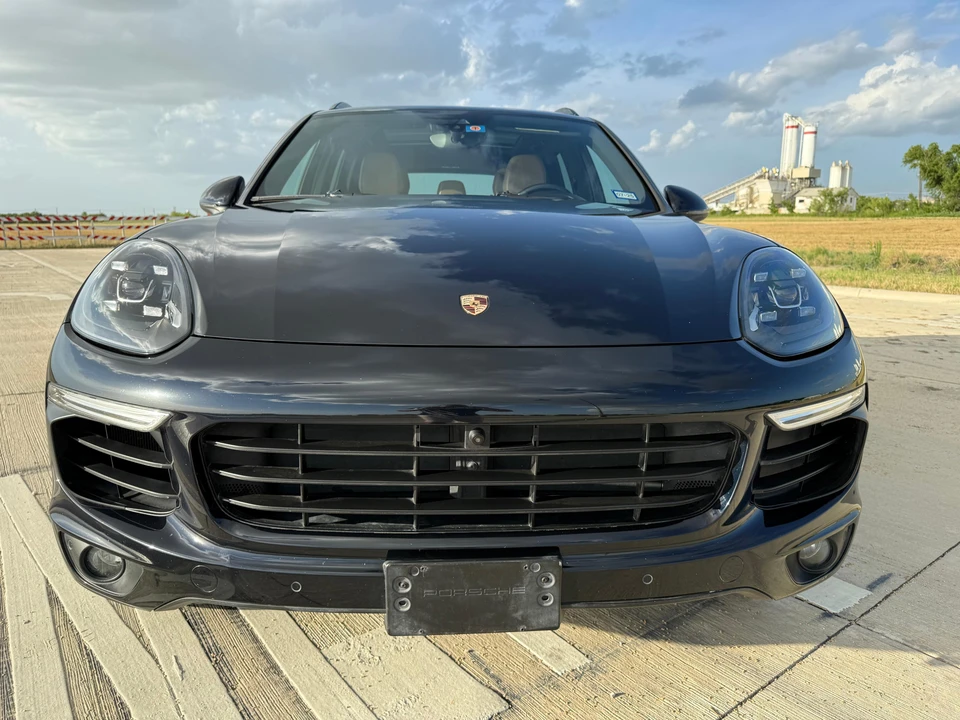 2016 Porsche 958 Cayenne S - Image 9 of 31