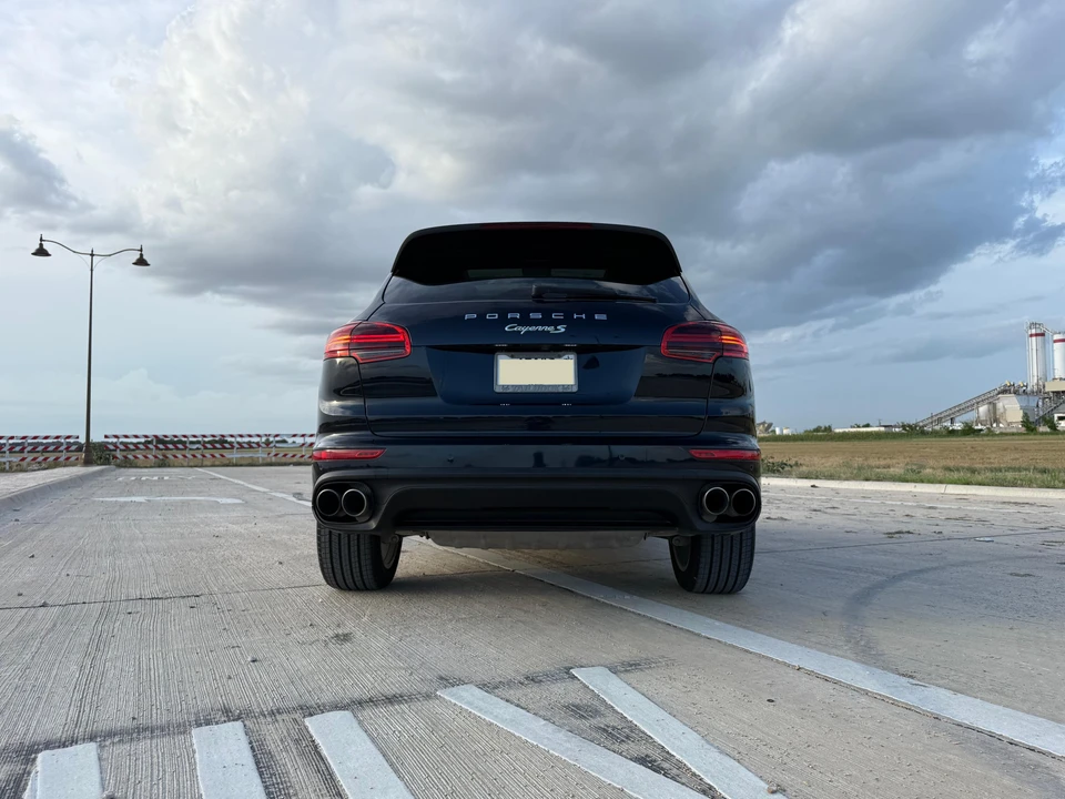 2016 Porsche 958 Cayenne S - Image 24 of 31