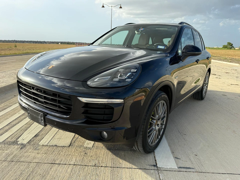 2016 Porsche 958 Cayenne S - Image 12 of 31