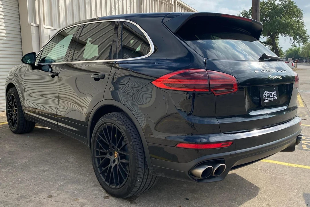 2016 Porsche 958 Cayenne S - Image 4 of 31