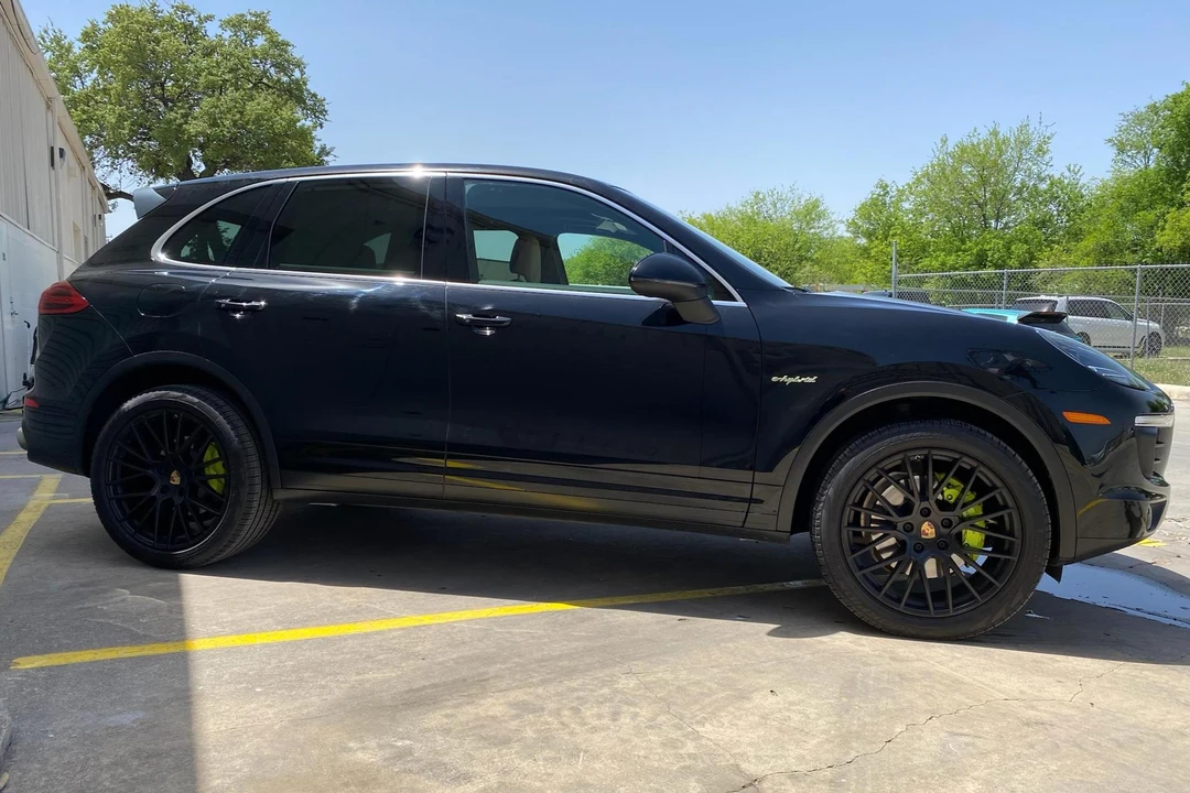 2016 Porsche 958 Cayenne S - Image 3 of 31