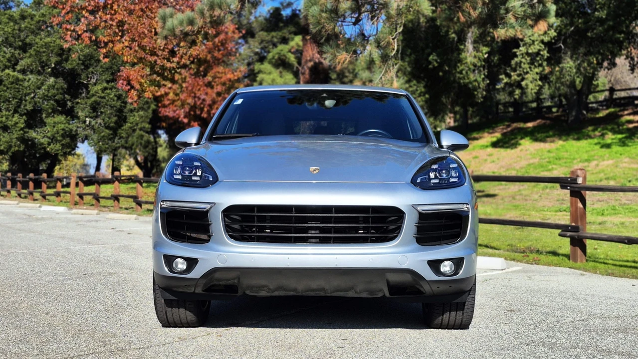 2016 Porsche 958 Cayenne S - Image 21 of 31