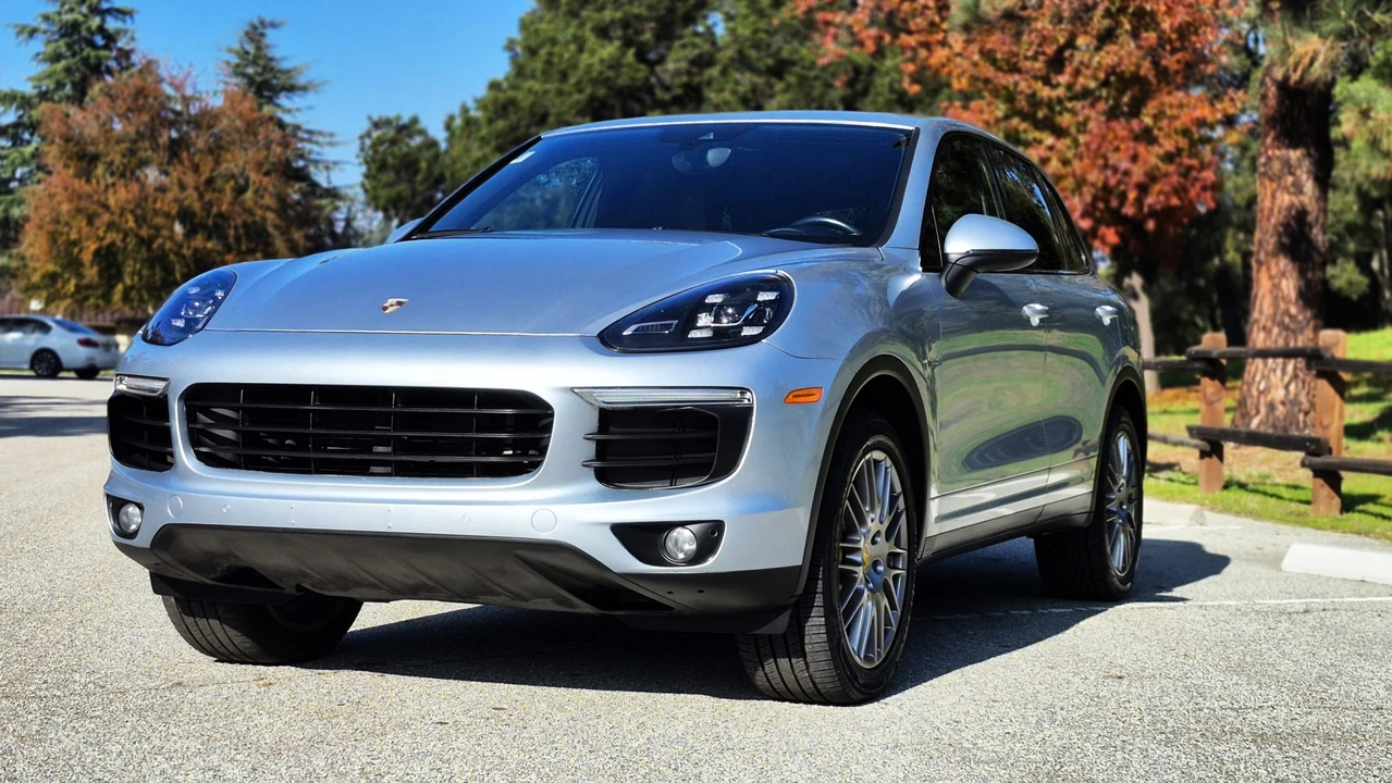 2016 Porsche 958 Cayenne S - Image 11 of 31