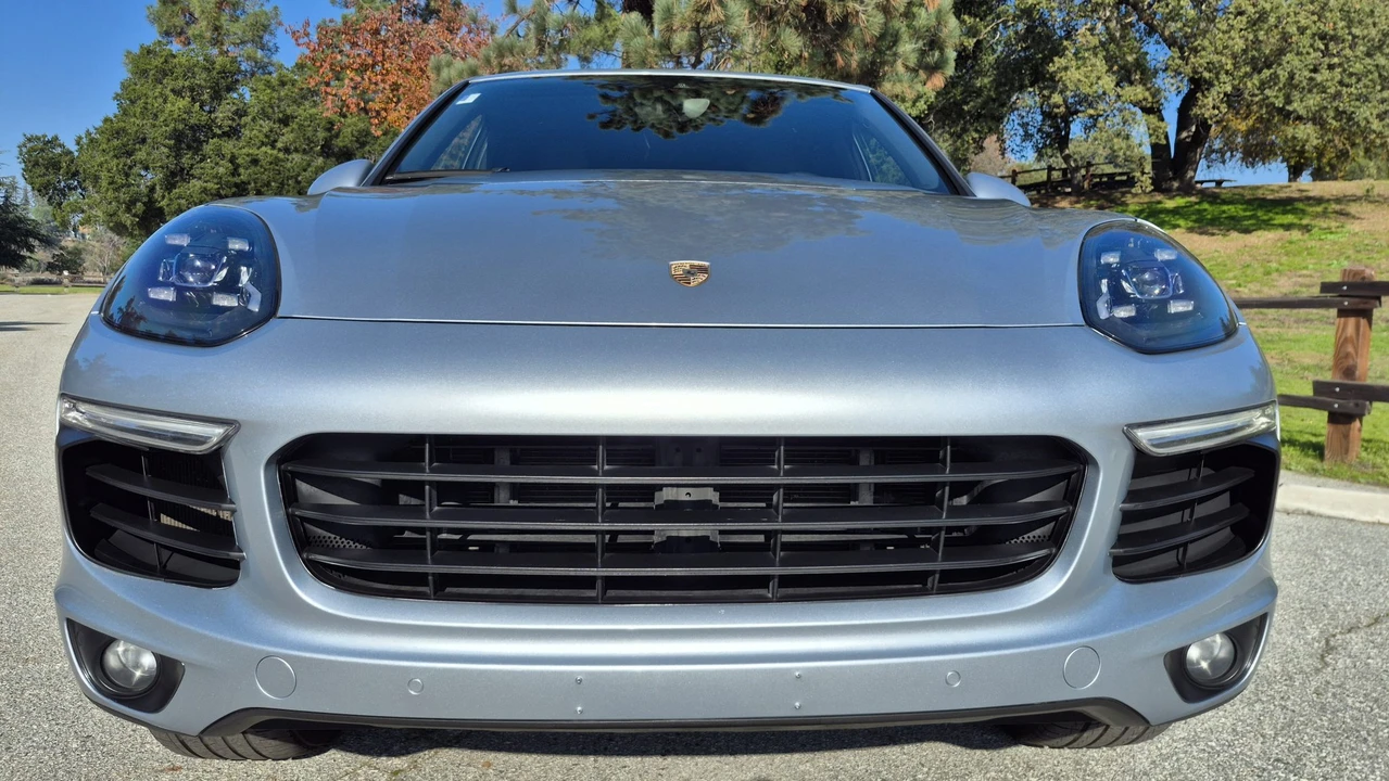 2016 Porsche 958 Cayenne S - Image 24 of 31
