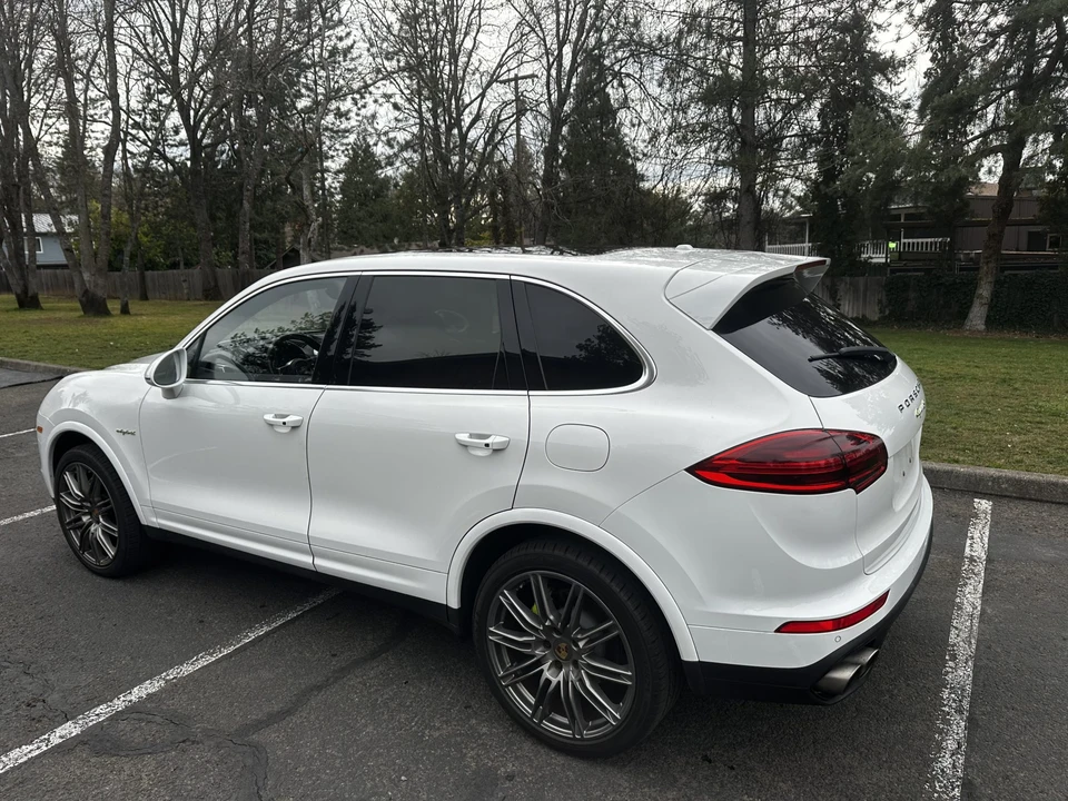 2016 Porsche 958 Cayenne S - Image 11 of 31