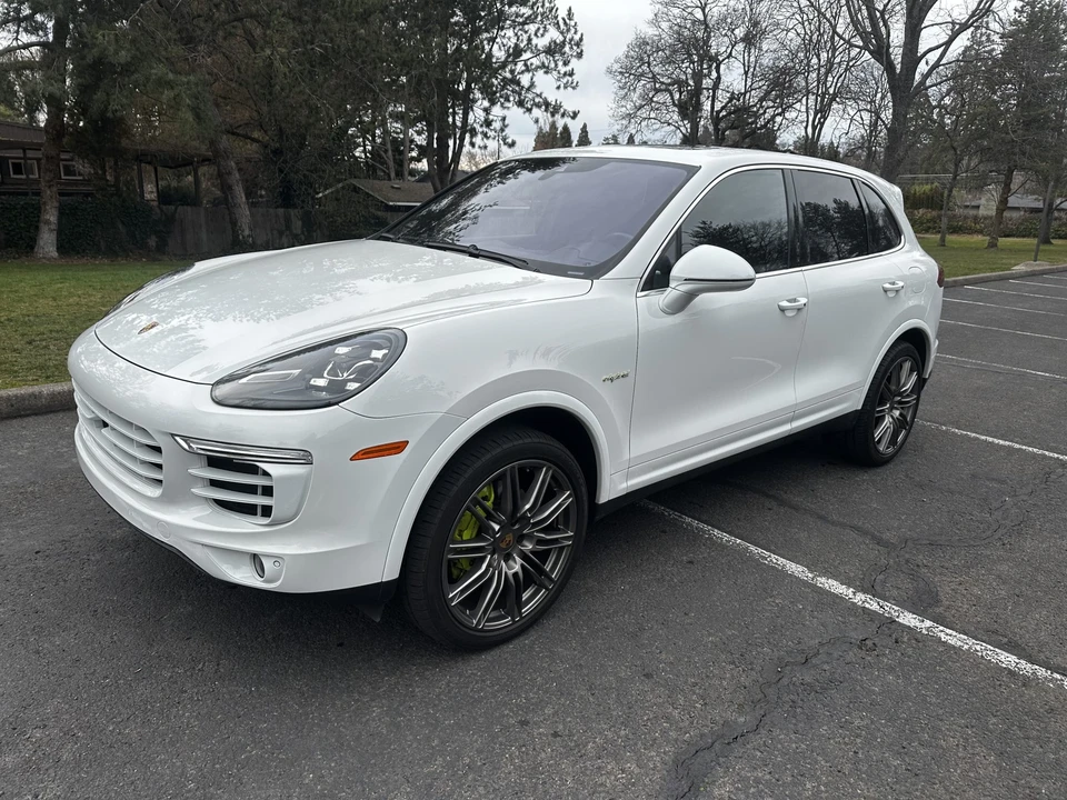 2016 Porsche 958 Cayenne S - Image 5 of 31
