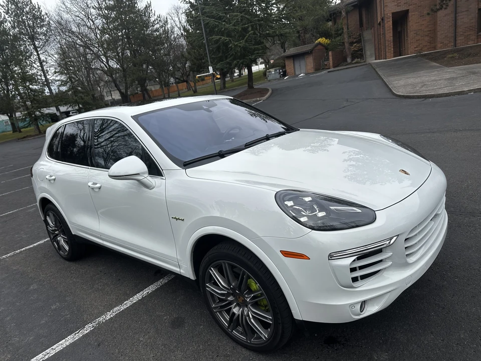 2016 Porsche 958 Cayenne S - Image 30 of 31