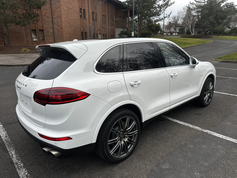 2016 Porsche 958 Cayenne S - Image 20 of 31
