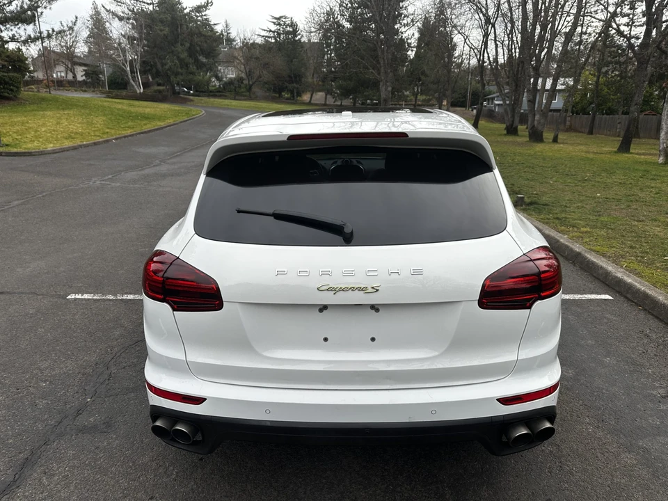 2016 Porsche 958 Cayenne S - Image 18 of 31