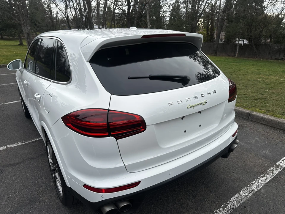 2016 Porsche 958 Cayenne S - Image 14 of 31