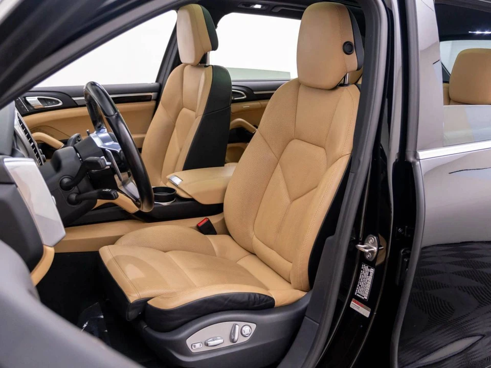 2016 Porsche 958 Cayenne - Image 5 of 5