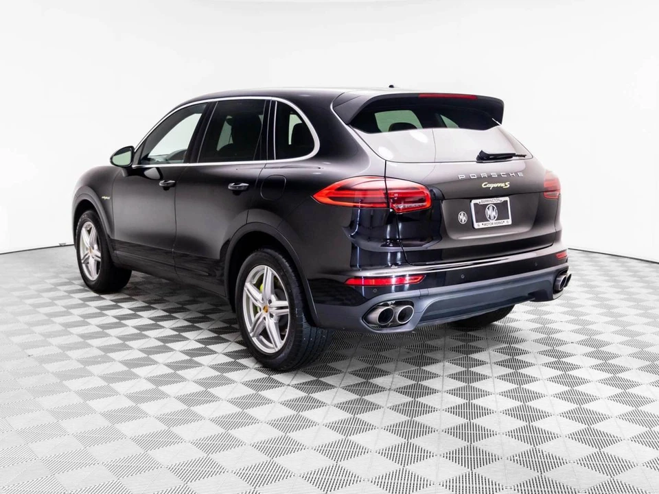 2016 Porsche 958 Cayenne - Image 3 of 5