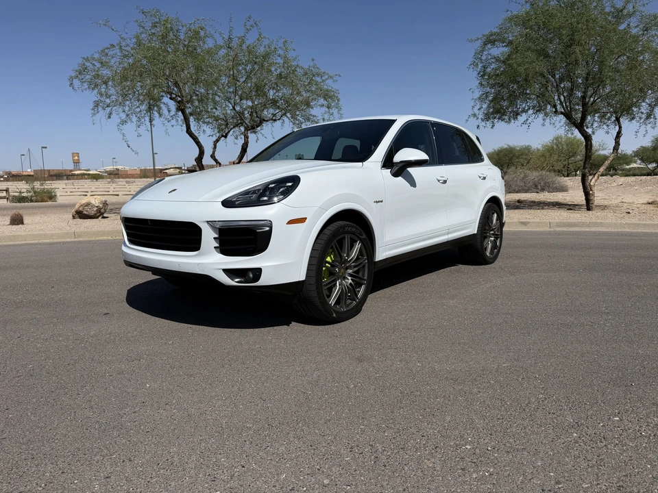 2016 Porsche 958 Cayenne S - Image 3 of 31