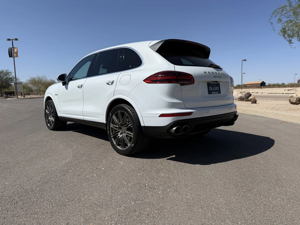 2016 Porsche 958 Cayenne S - Image 5 of 31