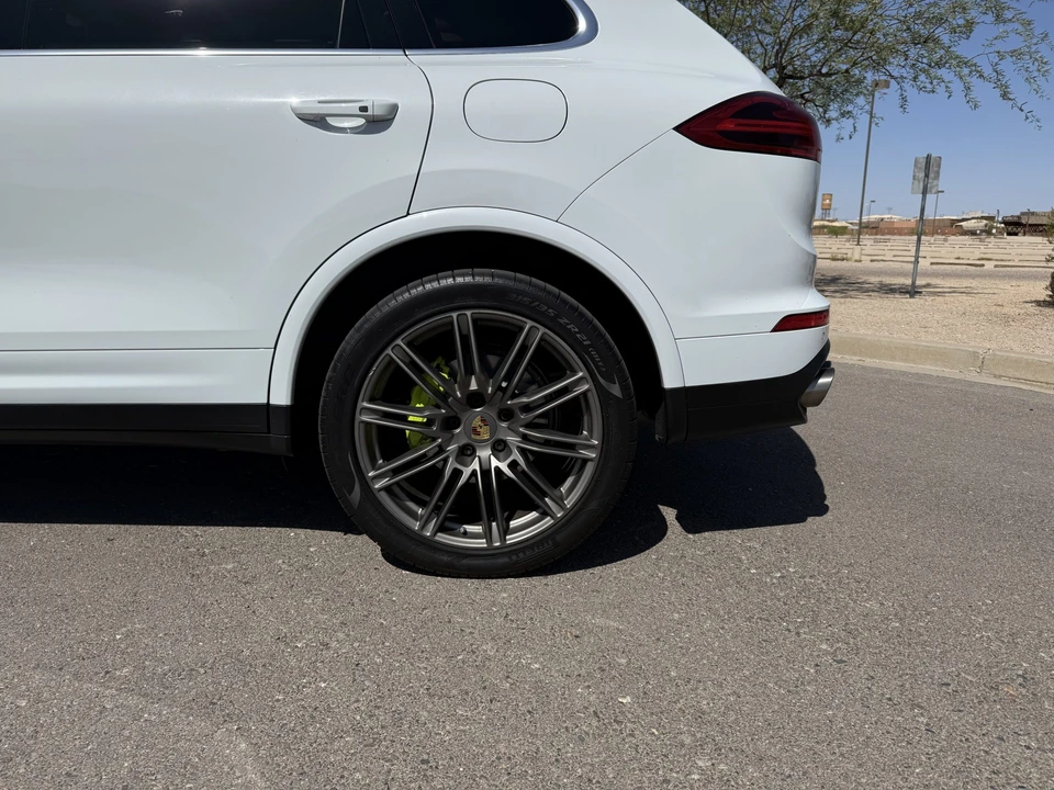 2016 Porsche 958 Cayenne S - Image 28 of 31