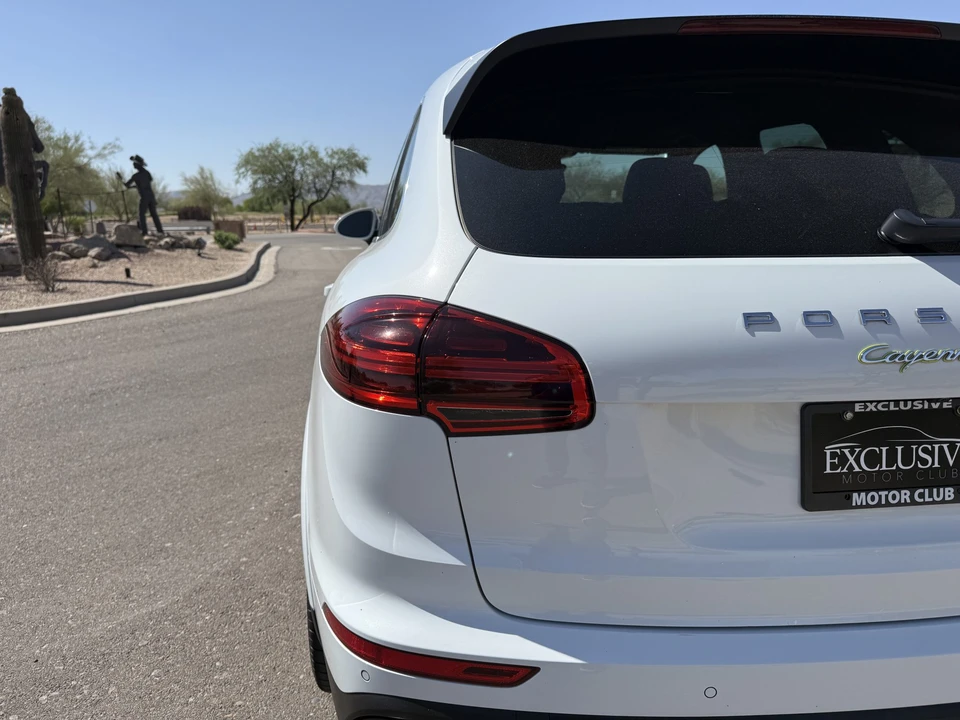 2016 Porsche 958 Cayenne S - Image 16 of 31