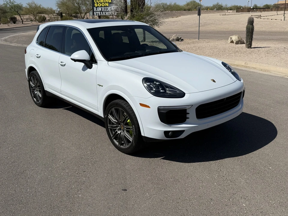 2016 Porsche 958 Cayenne S - Image 12 of 31