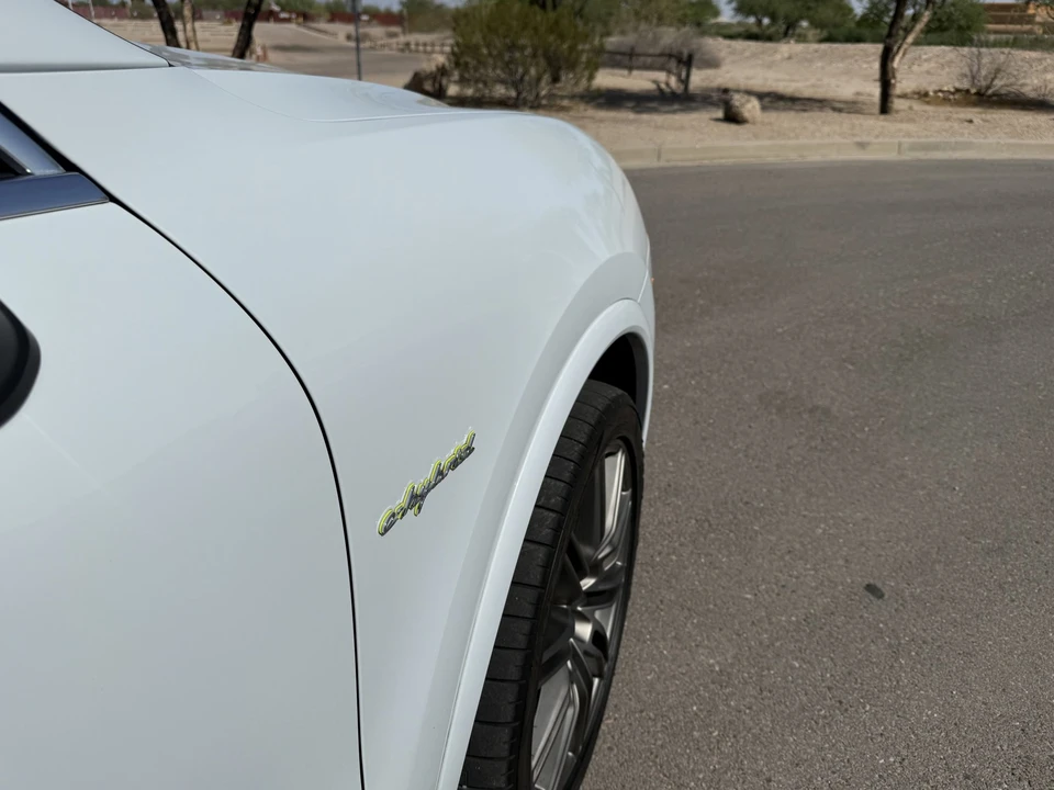 2016 Porsche 958 Cayenne S - Image 26 of 31
