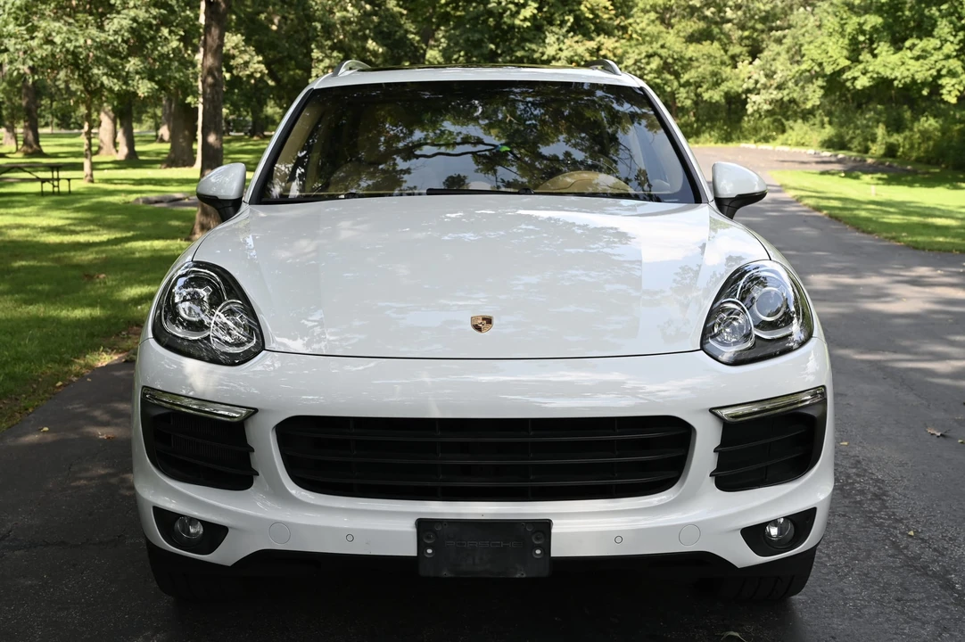 2016 Porsche Cayenne - Image 2 of 31