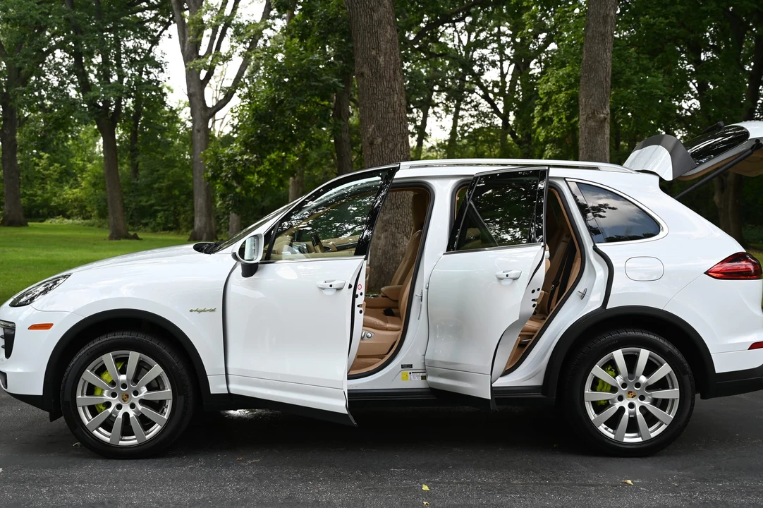 2016 Porsche Cayenne - Image 20 of 31