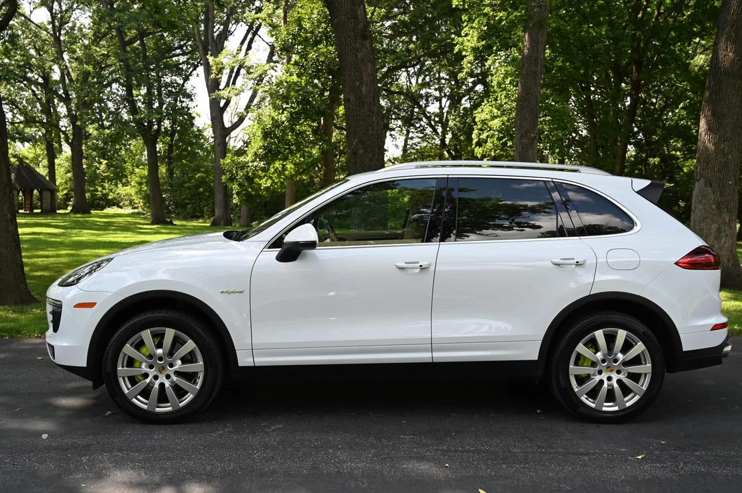 2016 Porsche Cayenne - Image 9 of 31