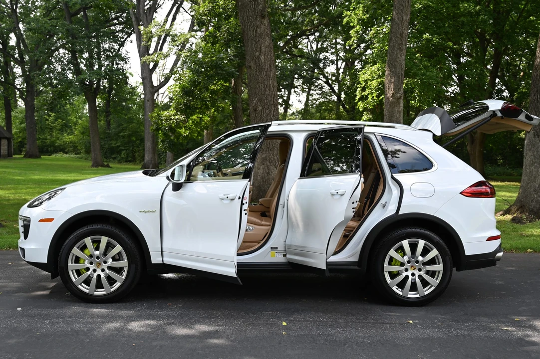 2016 Porsche Cayenne - Image 16 of 31