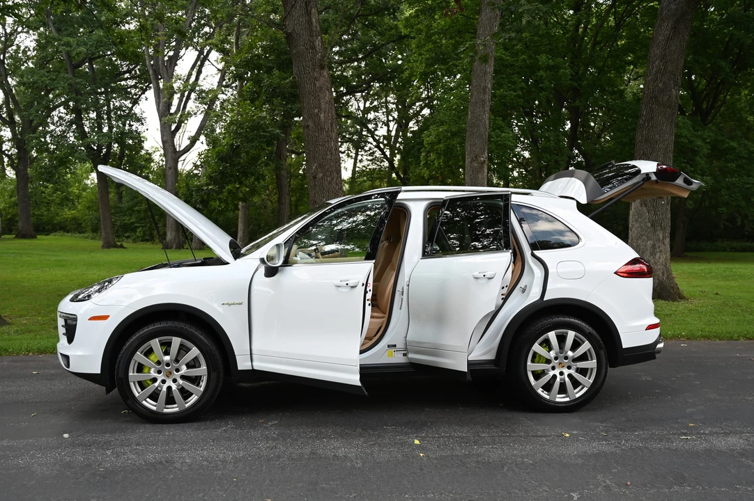 2016 Porsche Cayenne - Image 22 of 31