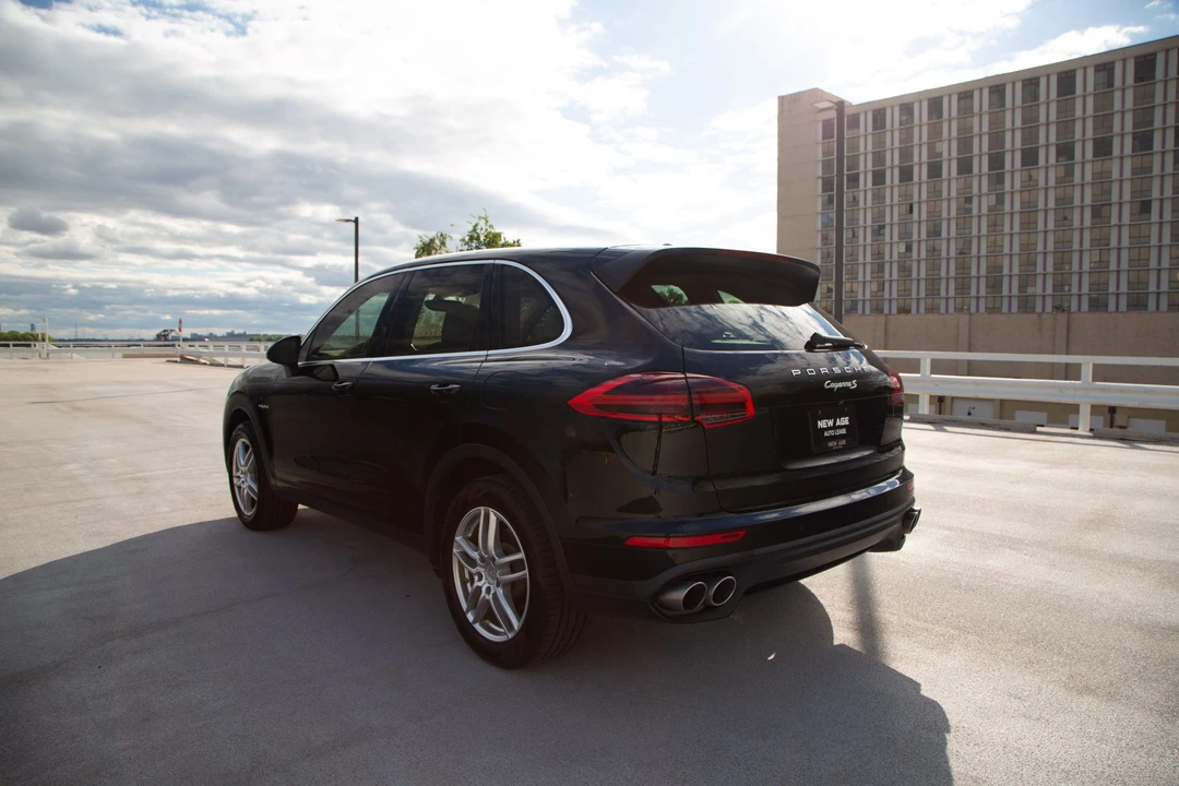 2016 Porsche 958 Cayenne - Image 16 of 31