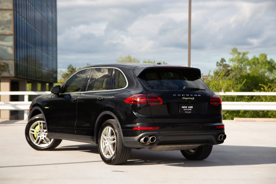 2016 Porsche 958 Cayenne - Image 10 of 31
