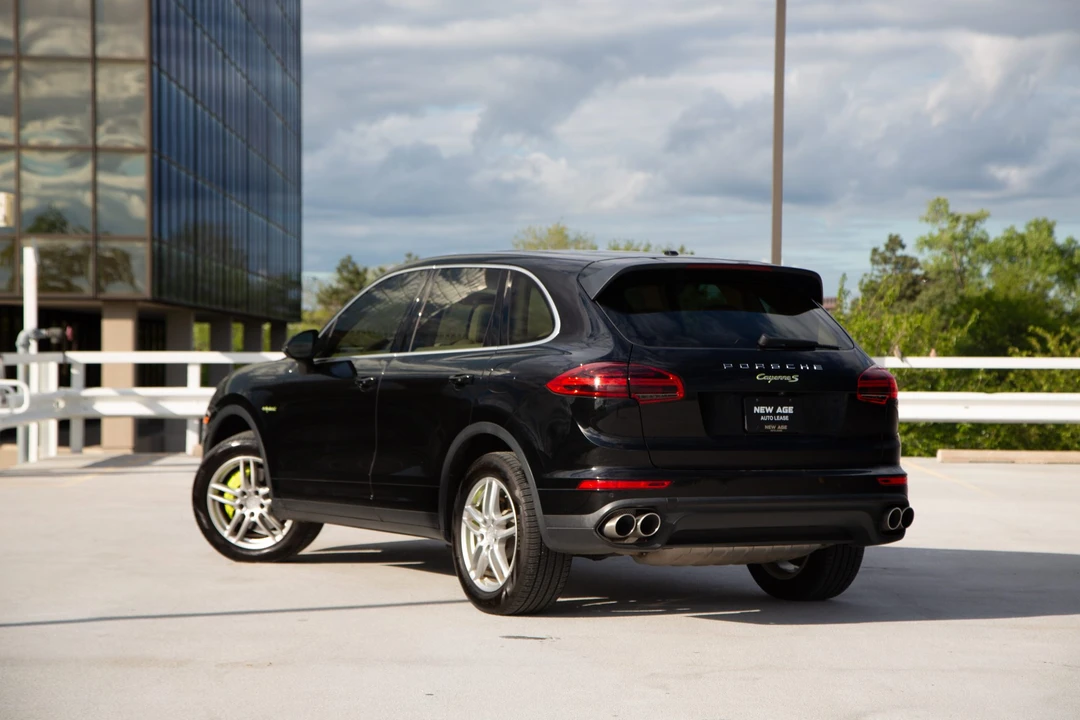 2016 Porsche 958 Cayenne - Image 11 of 31