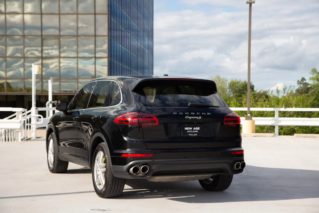 2016 Porsche 958 Cayenne - Image 17 of 31